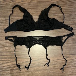 Victoria’s Secret 32DDD Dream Angels Unlined Black Bra Garter